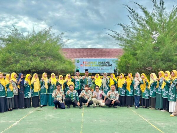 MIN Singkawang Laksanakan Penilaian Kinerja Kepala Madrasah (PKKM), Tahun Ke III